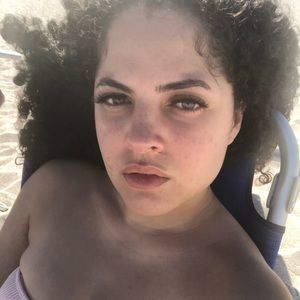 Meet your Posher, Naomi